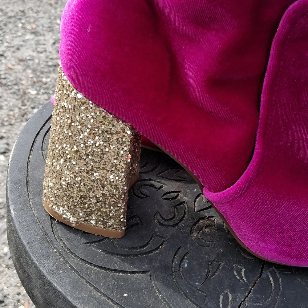 Betsey Johnson Fuchsia Velvet Ankle Boots with Gold Glitter Block Heels - Picture 3 of 7
